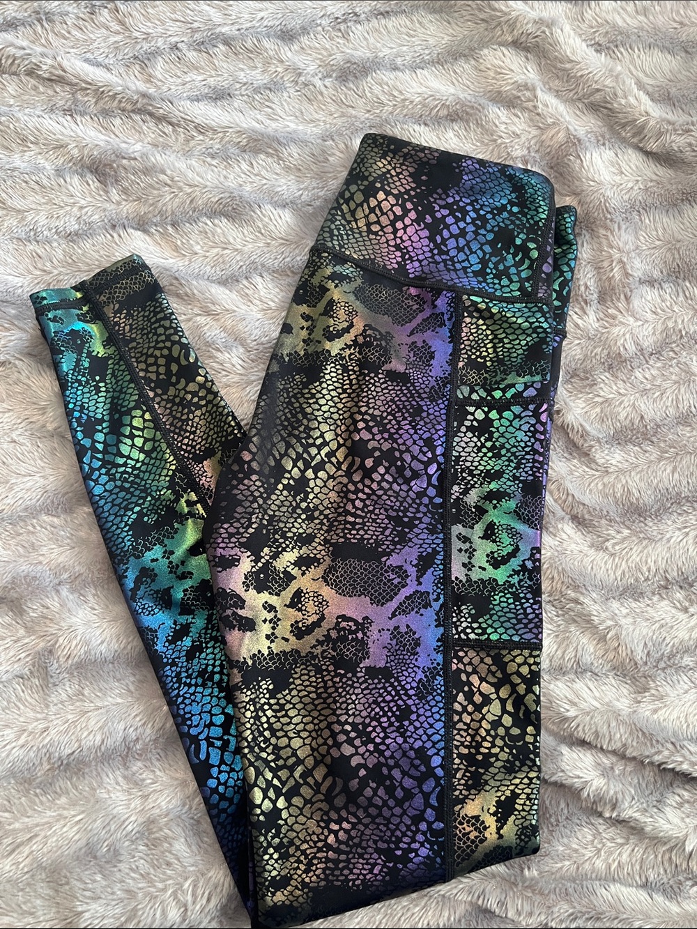CVG Iridescent Snake-Print Reptile Leggings - Black Multi